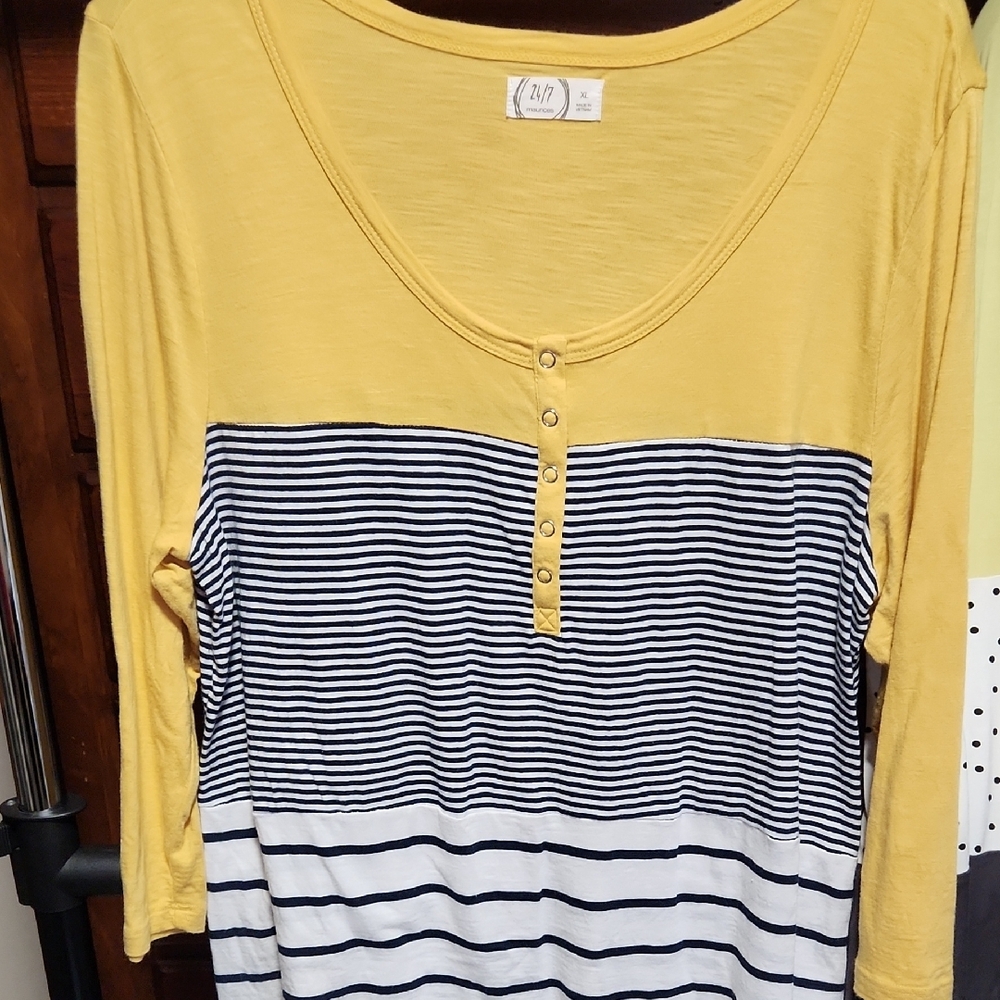 Women's Yellow and Black Striped Top